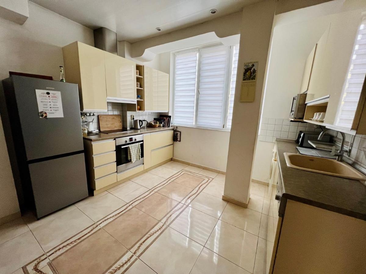 La Gare Apartment Varna Ngoại thất bức ảnh